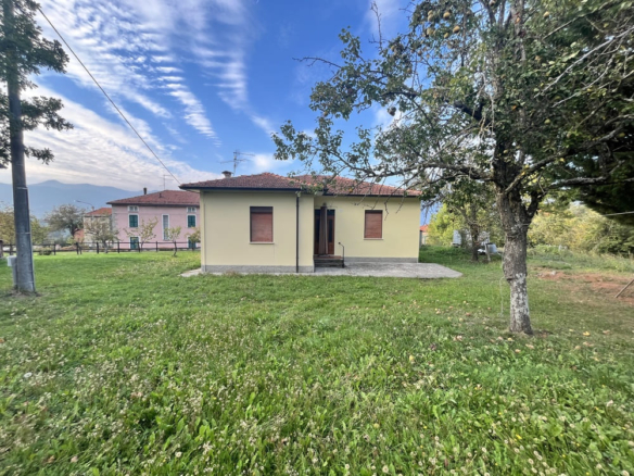 Località Pietracavata, Tosca Varsi