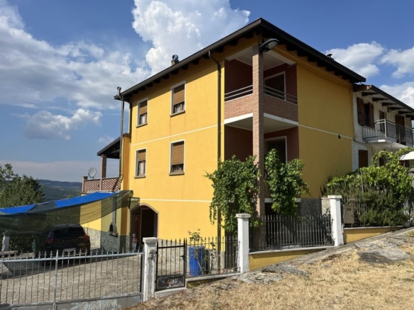 Via Pontremoli 49, Varsi