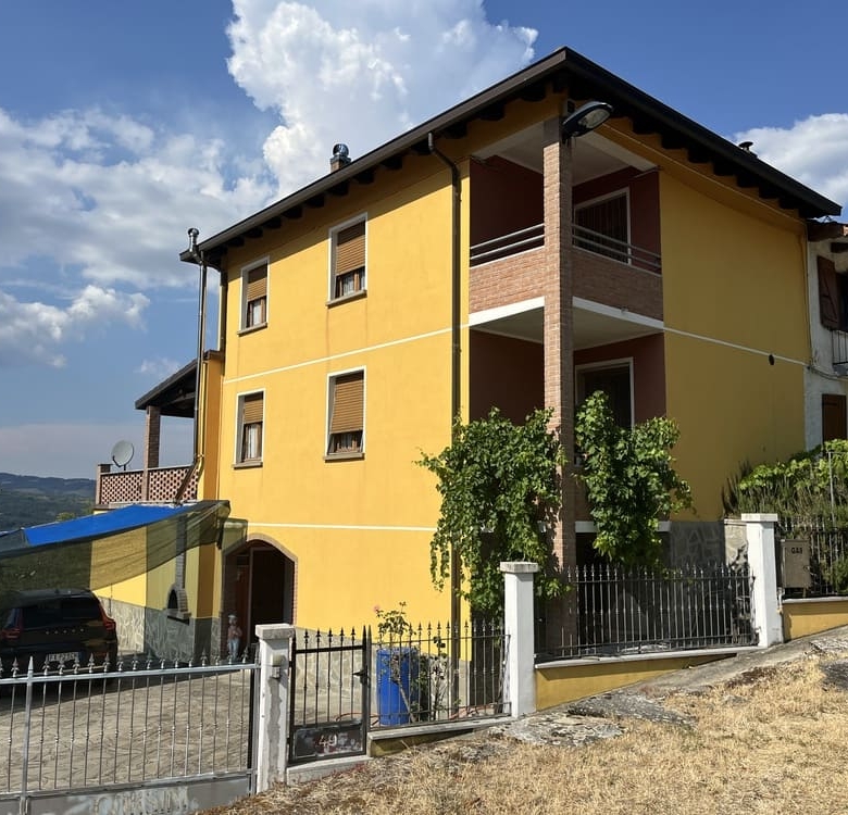Via Pontremoli 49, Varsi
