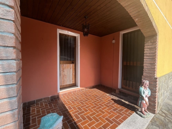 Via Pontremoli 49, Varsi
