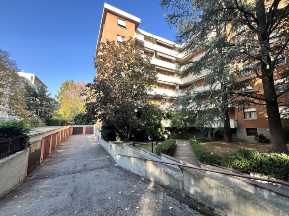 Via Sidoli, 100