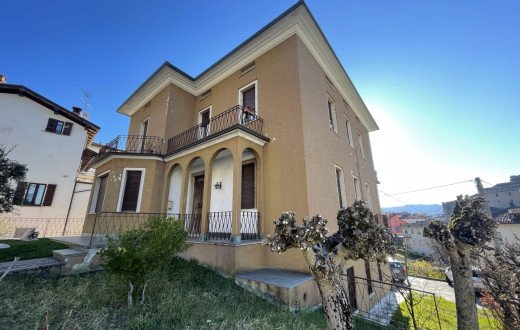 Appartamento piano terra in centro paese